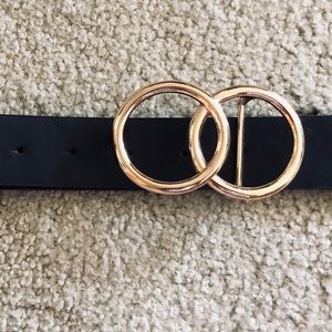 Black and gold belt